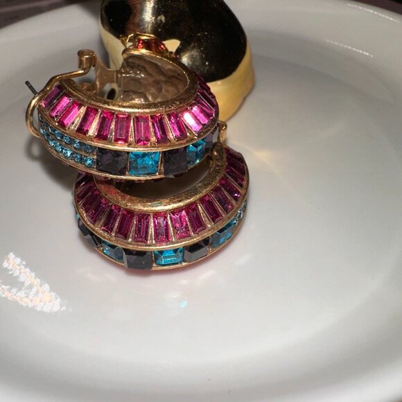 Vintage-Inspired Multicolor Crystal Hoop Statement Earrings - Picture 5 of 8